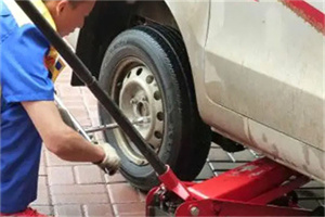 察哈尔附近拖车24小时服务热线电话